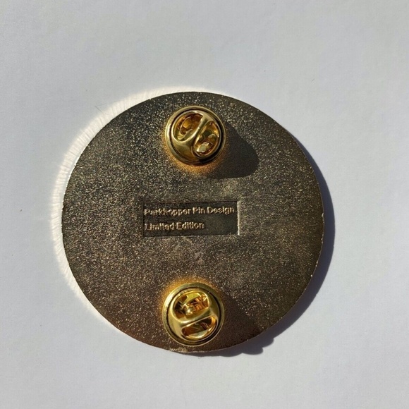 Unofficial Disneyana Fan Club DFC Convention Pin 2006 WDW Walt Disney LE Pin 2" - Picture 4 of 4